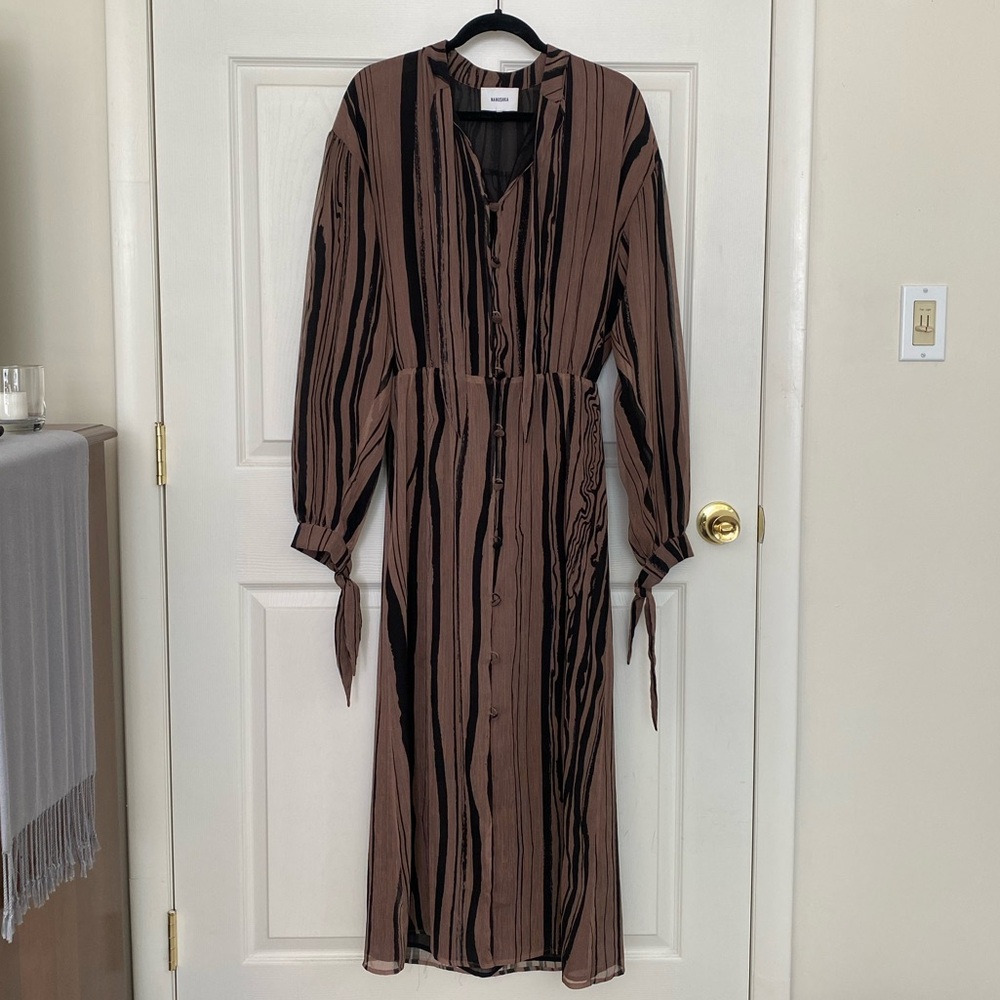 Nanushka wood-grain pattern dress. Size small.
